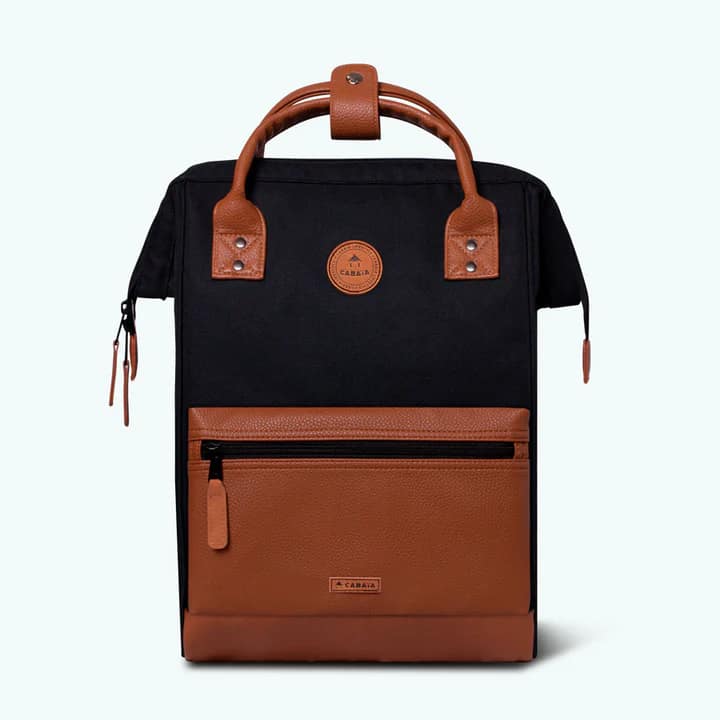 TDM-S22-ADVENTURER-MEDIUM-PAPEETE-FACE-POCHETTE-1-BD_720x